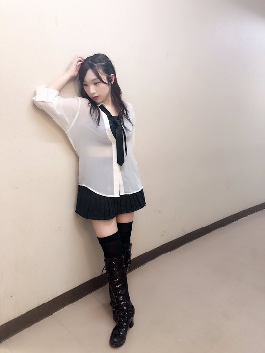 AKB48左伴彩佳の美乳スタイル