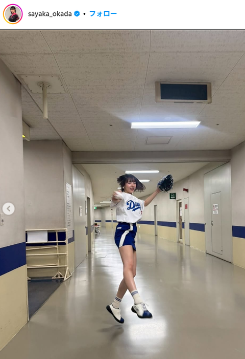 岡田紗佳の脚上げ始球式