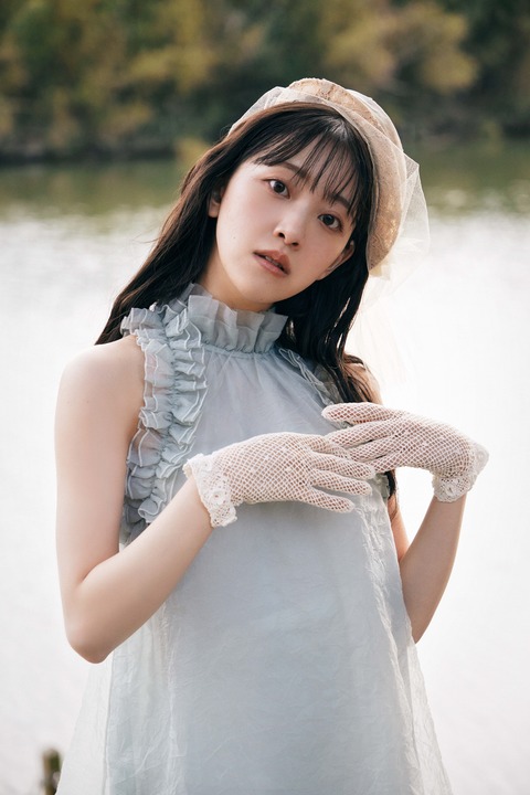 堀未央奈写真集の水着&下着カット
