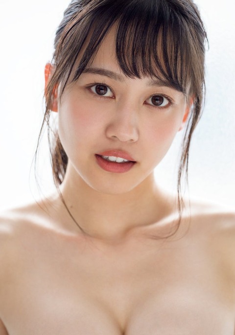 岡田佑里乃かわいい水着グラビア