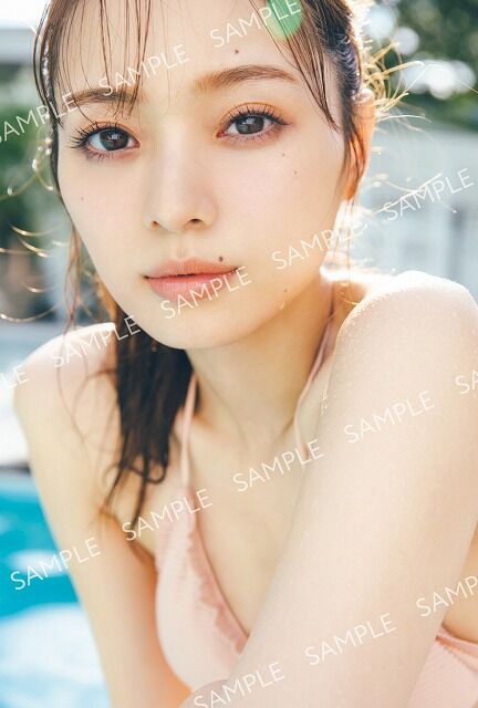 梅澤美波1st写真集 夢の近く