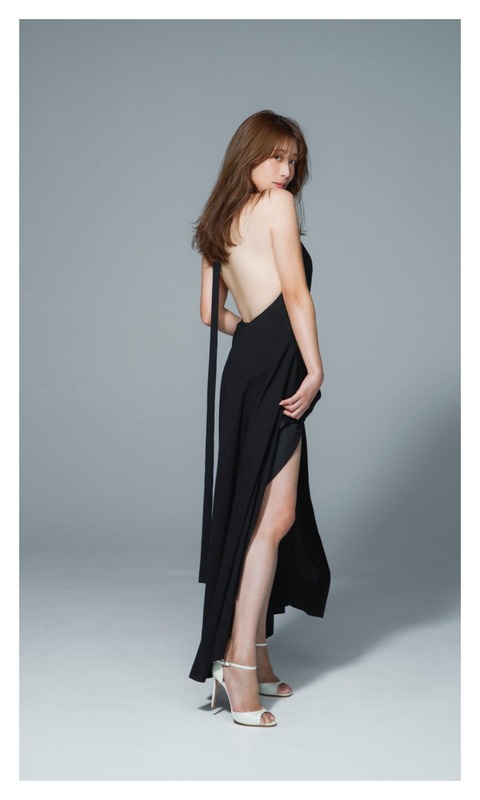 元NHK中川安奈アナウンサー初グラビア