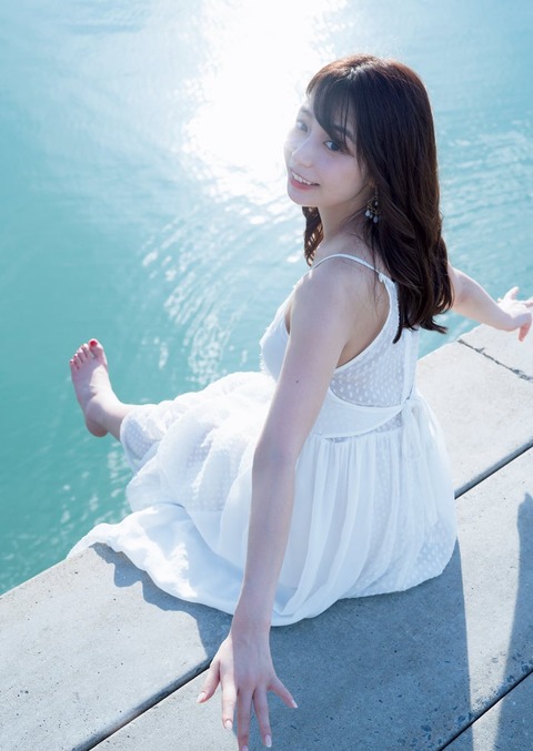 宇垣美里グラビア