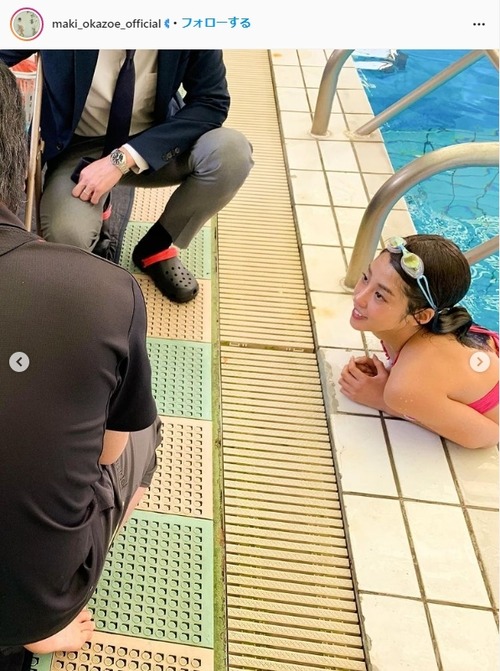 岡副麻希インスタ水着姿写真