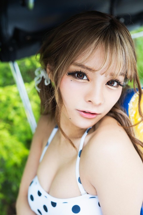 まぁみ(小田愛実)1st写真集下着&水着