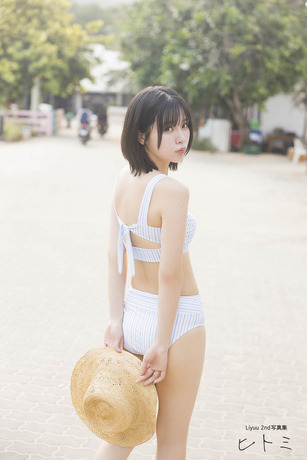 中国出身声優Liyuuちゃん、初水着写真集の画像がエッチで可愛すぎるwwwwww最新作「ヒトミ」のオール未掲載カット版が発売!!! 中国出身声優Liyuuちゃん、初水着写真集の画像がエッチで可愛すぎるwwwwww最新作「ヒトミ」のオール未掲載カット版が発売!!!