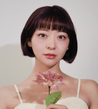 宇野乃さらさ