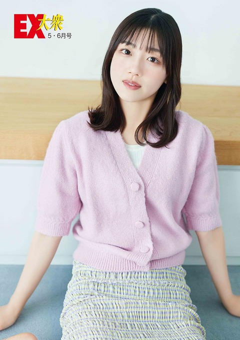 日向坂46佐々木美玲グラビア
