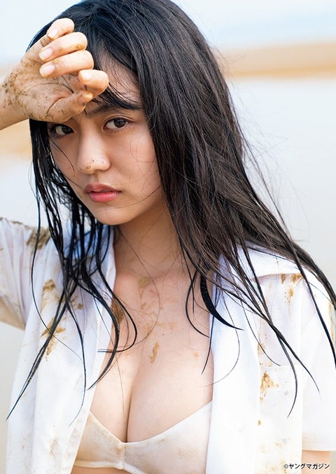 豊田ルナ1st写真集 月-Luna-