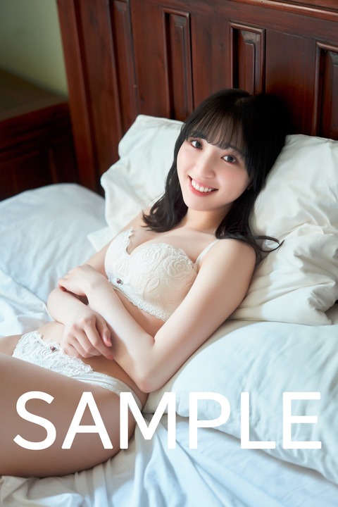 豊田萌絵3rd写真集 『moe』
