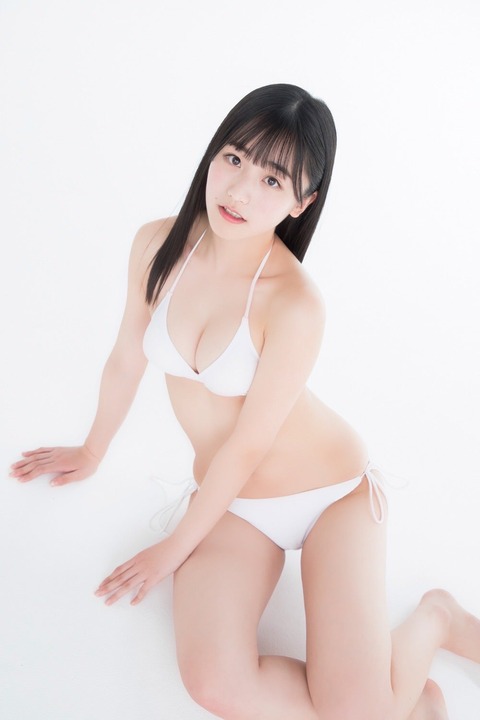 蓼沼優衣の水着グラビア