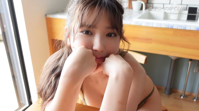 沢口愛華ヤンマガ水着グラビアメイキング (20)
