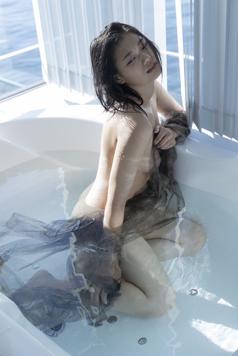 セミヌード写真集「ときちゃんの××を見せて」