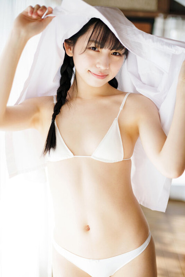 早川真由イメージDVD「18才の小夜曲(セレナーデ)」ジャケ写
