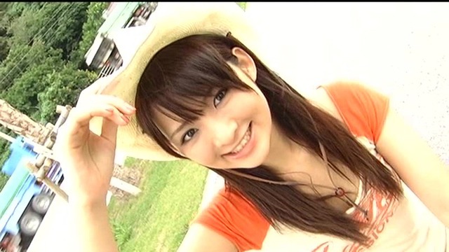 鈴木咲1stグラビアDVD「咲がいる部屋」
