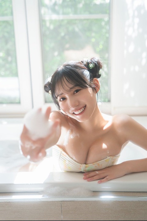 横野すみれランジェリーグラビア