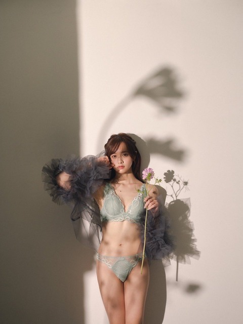 森香澄ピーチジョンランジェリーモデル