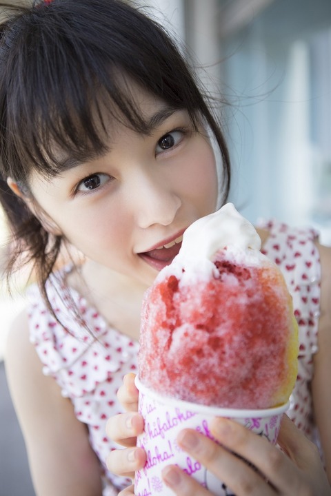 桜井日奈子2nd写真集