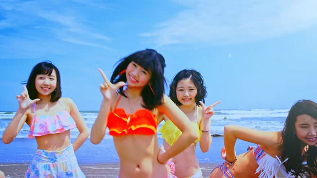 つりビット『Chuしたい』小西杏優水着 (4)
