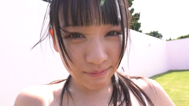 バスト92cmアイドル葵りんご1stイメージDVD「ミルキー・グラマー」 (14)