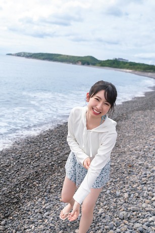 日向坂46金村美玖1st水着写真集先行カット