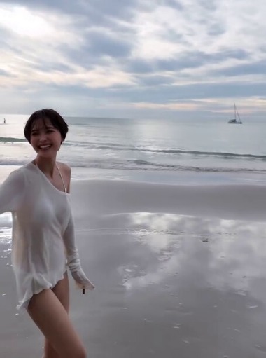 渡邊渚1st写真集『水平線』水着オフショット (7)