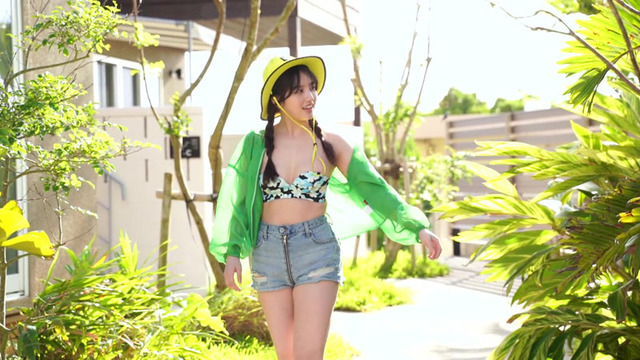 元AKB48大和田南那1st水着グラビアDVD「21」