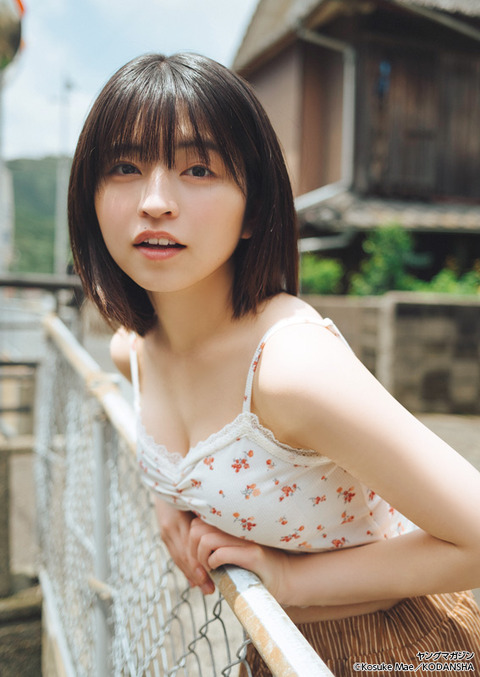 佐々木ほのかヤンマガ水着グラビア