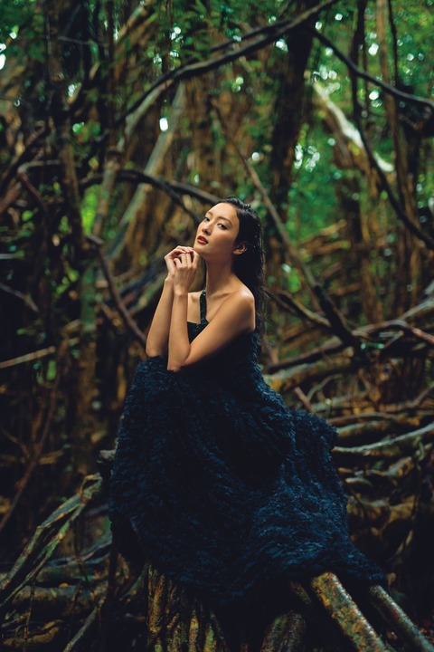 菜々緒写真集 DIVINE
