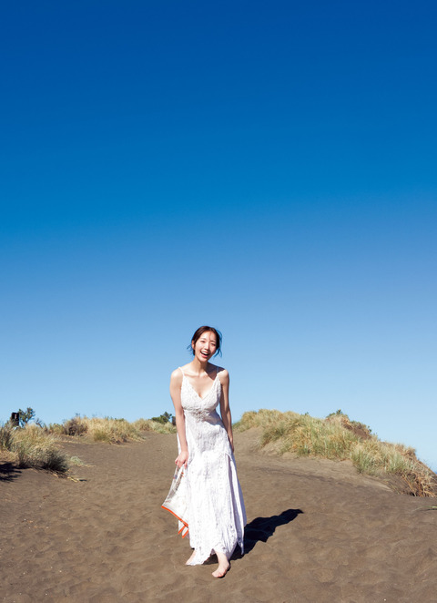 刈川くるみアナ1st写真集