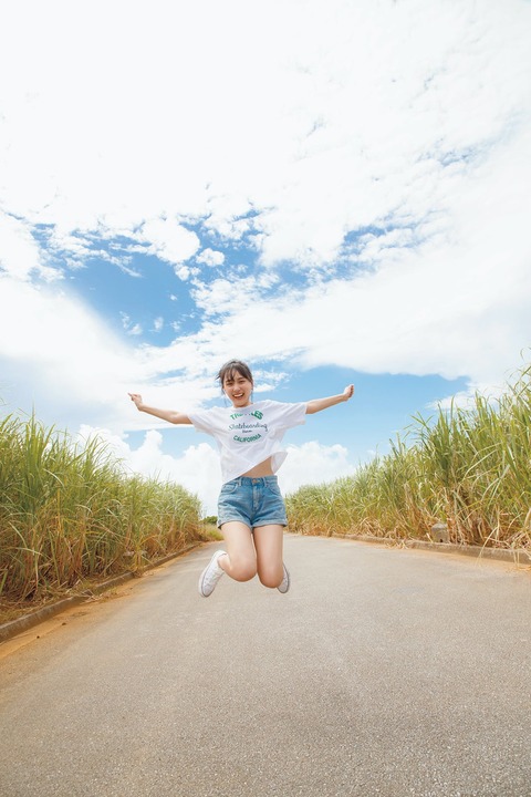 乃木坂46賀喜遥香1st写真集「まっさら」