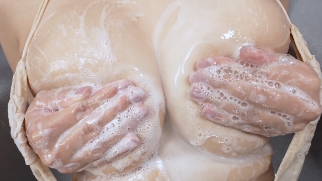Gカップ小山玲奈イメージDVD「聖なる山」 (8)