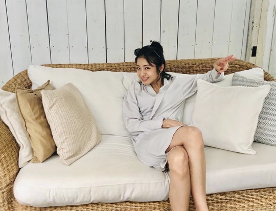 中村静香2021年水着カレンダー
