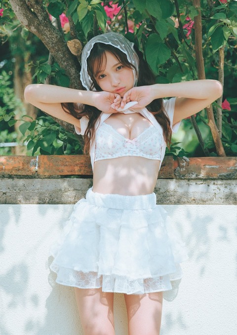 一ノ瀬瑠菜「週刊プレイボーイ」水着グラビア