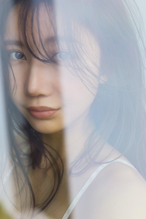 Gカップ小倉ゆうかFRIDAY水着グラビア