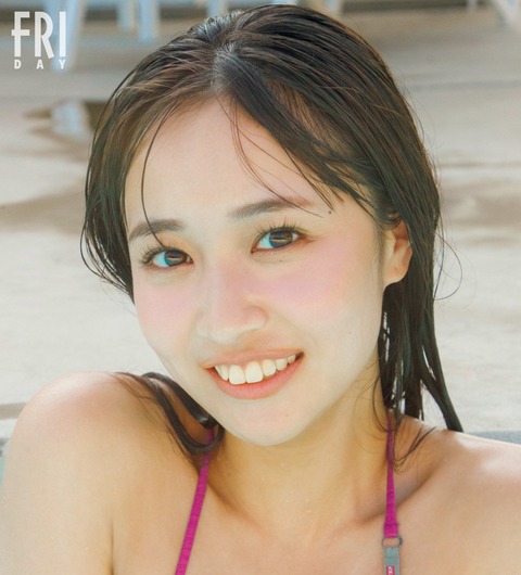 溝端葵FRIDAY水着グラビア