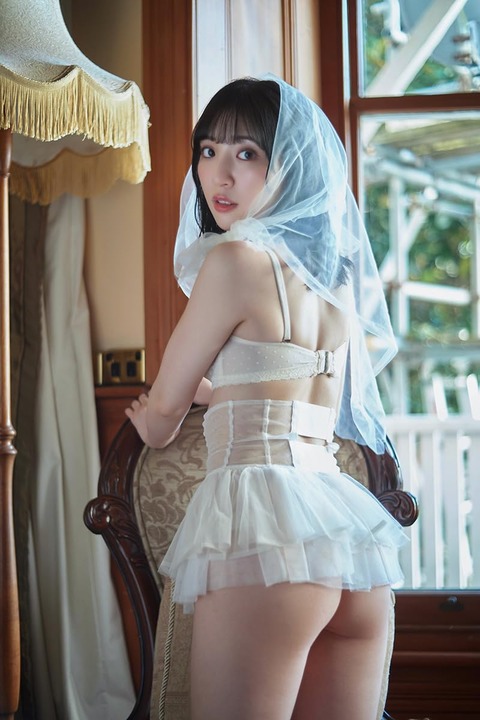 豊田萌絵3rd写真集 『moe』