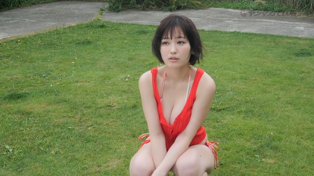 滝口きららヤンマガ初水着グラビアメイキング (4)