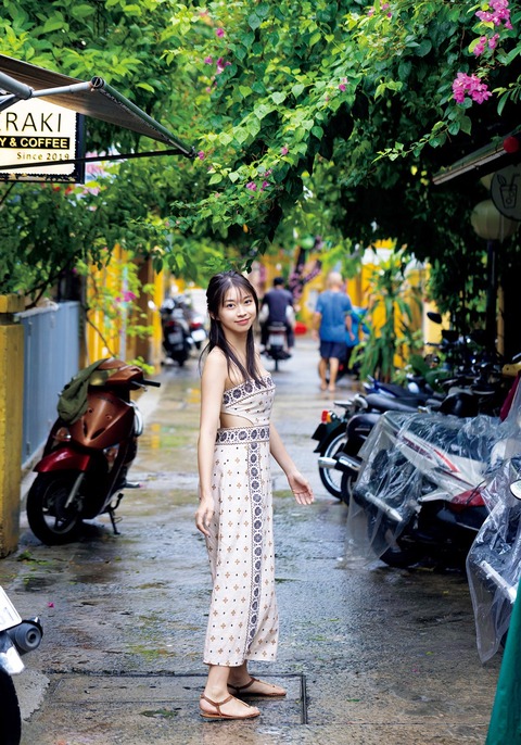 モーニング娘。'25 牧野真莉愛10th水着写真集『Maria 24 tuổi』