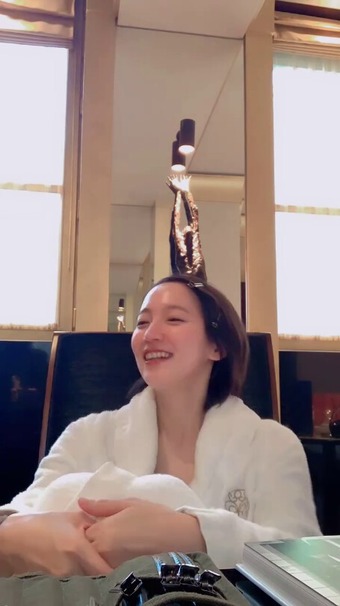 吉岡里帆すっぴんからのメイク (2)