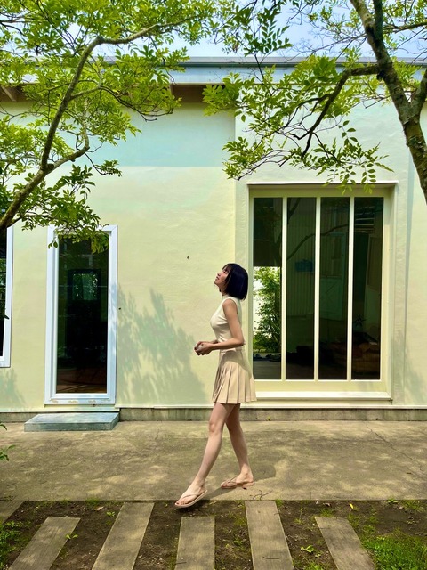 吉澤遥奈週刊ポストデジタル写真集「ボブカットに恋して」