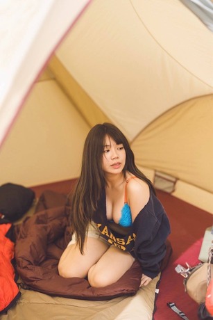 【下着画像】大人気の美人キャンパーが脱いだwwwwwwたにりか（谷梨花）、初写真集で大胆なランジェリー姿を披露！！！