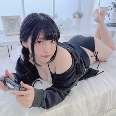 椿真凜Gカップ水着グラビア