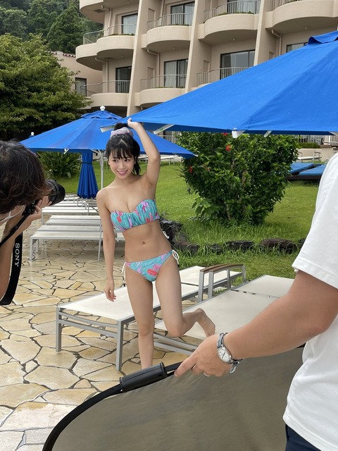 NMB48安田桃寧1st写真集「もう一度、会いたい理由。」