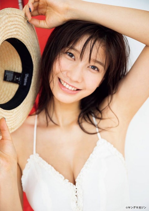 小倉優香ヤンマガGカップ水着グラビア