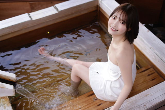 新谷姫加ヤンジャン温泉グラビア
