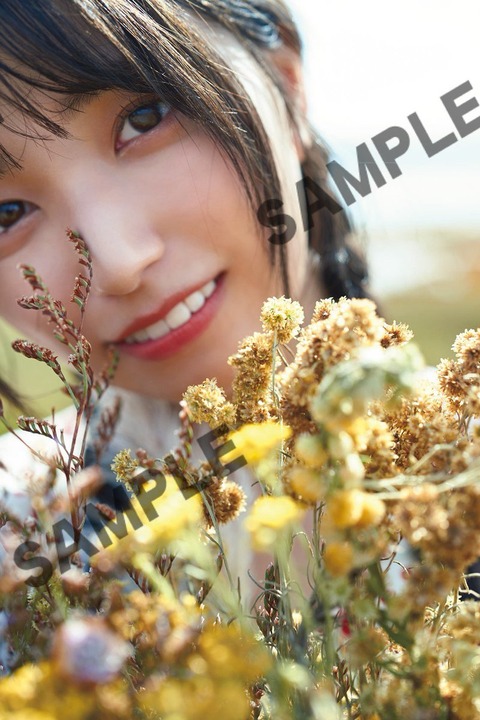 乃木坂46五百城茉央1st写真集「未来の作り方」