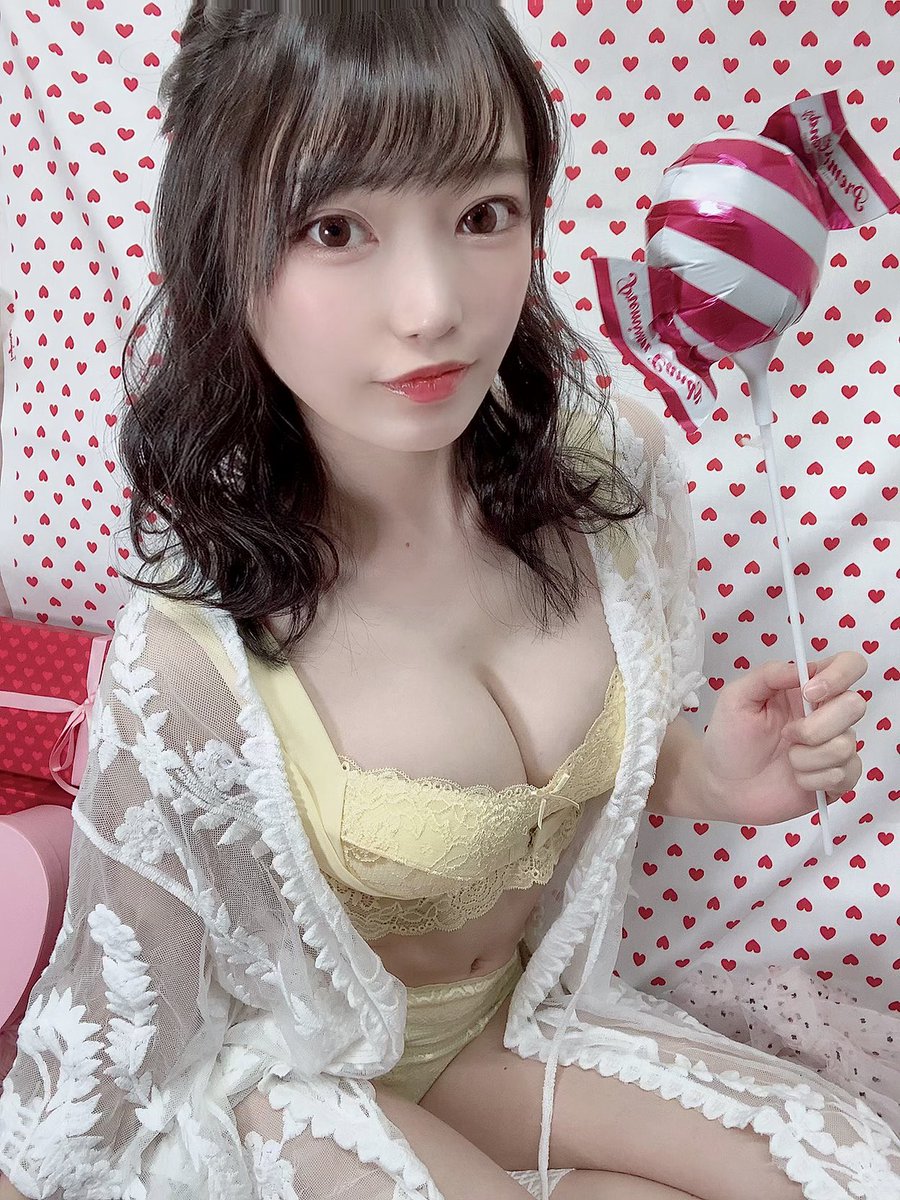 吉沢朱音が美ボディ公開!清純派アイドルの水着グラビアのオフショット画像にファン大興奮!