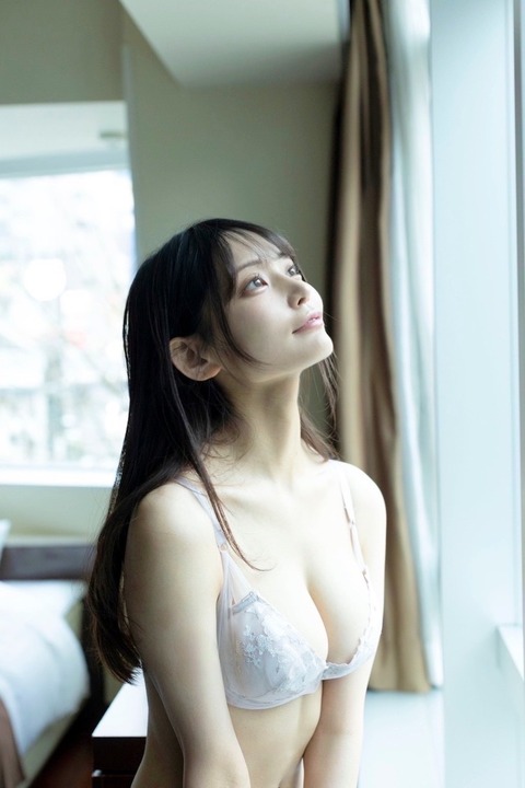 似鳥沙也加2nd写真集