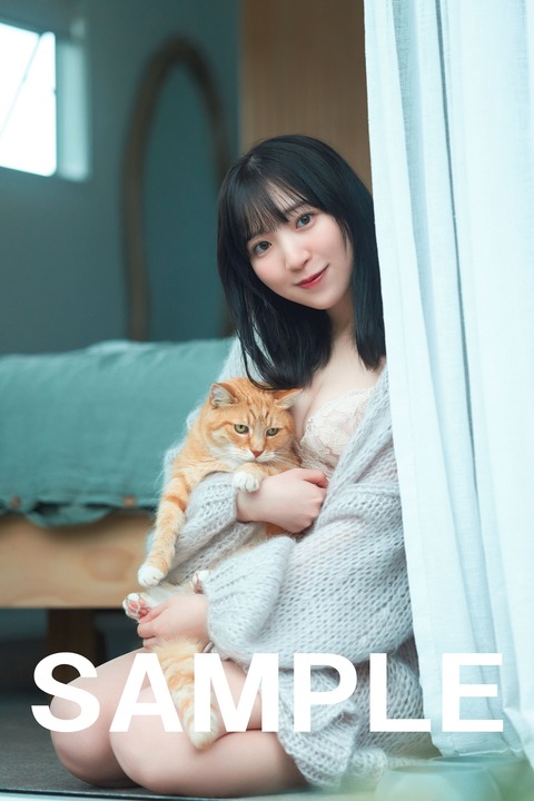 豊田萌絵3rd写真集 『moe』3